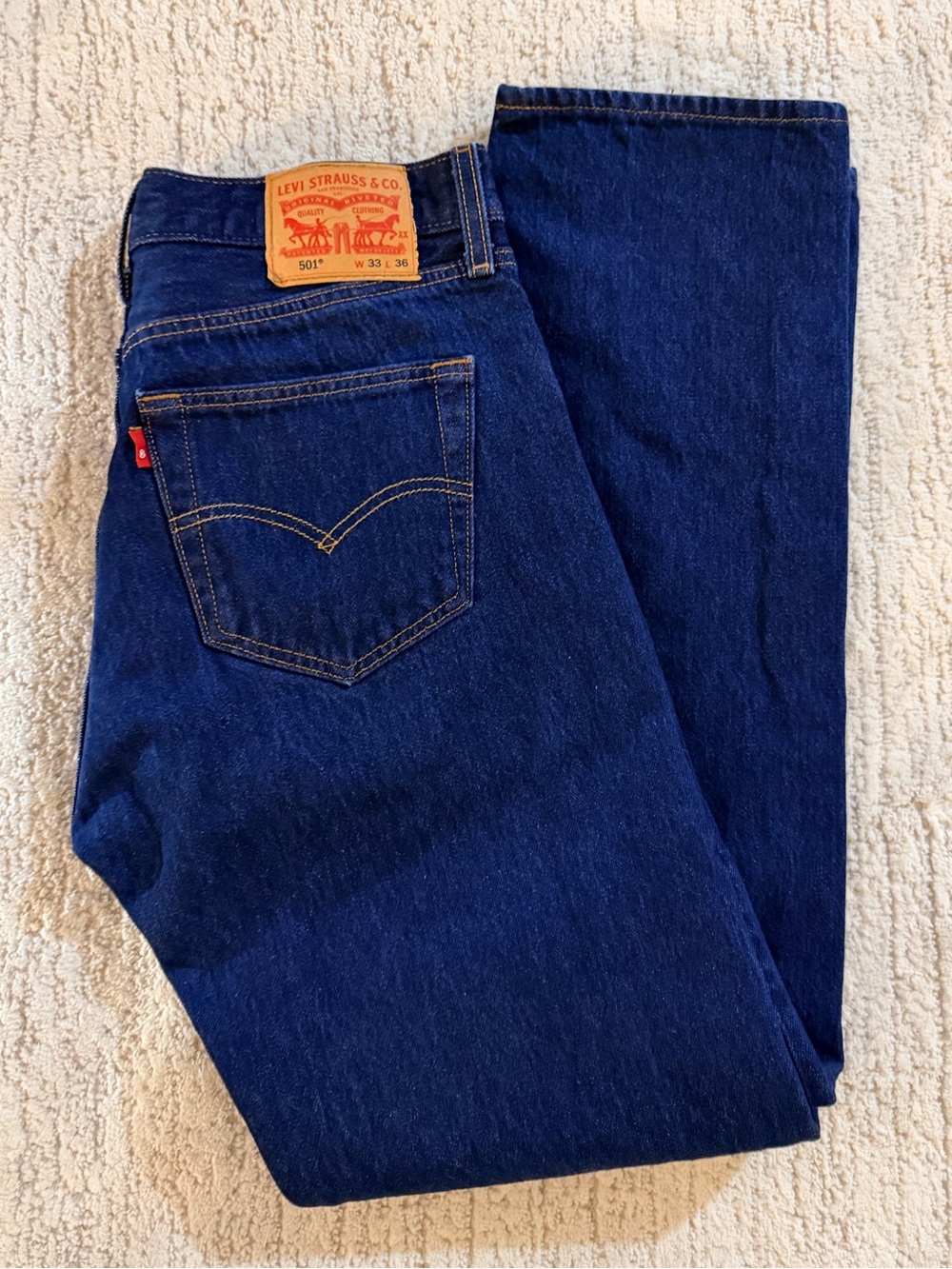 Levi's 501 button fly mens jeans 33/36